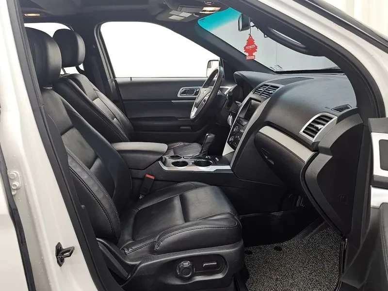 Ford Explorer 3.5 AWD, снимка 11 - Автомобили и джипове - 54350171