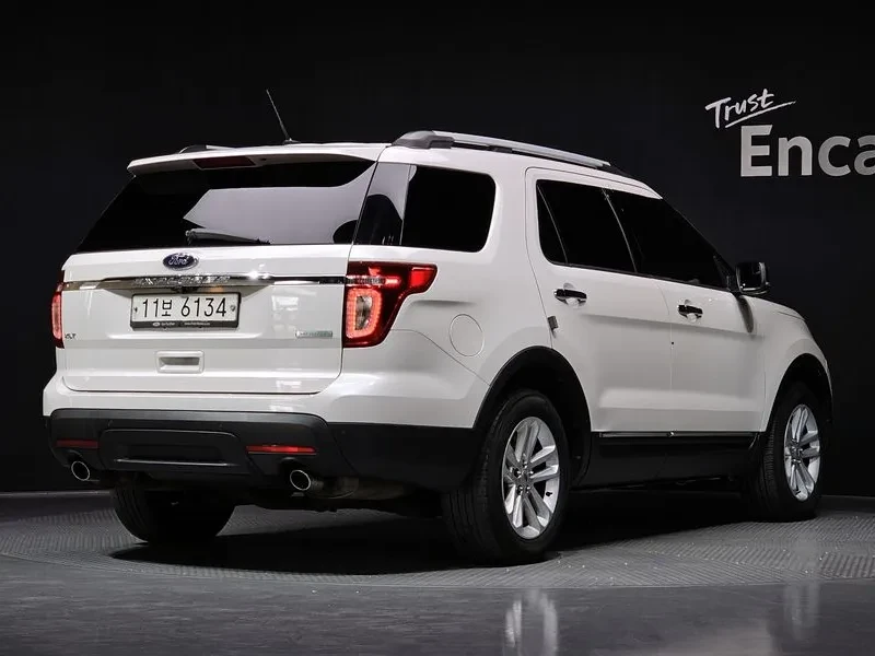 Ford Explorer 3.5 AWD, снимка 2 - Автомобили и джипове - 54350171