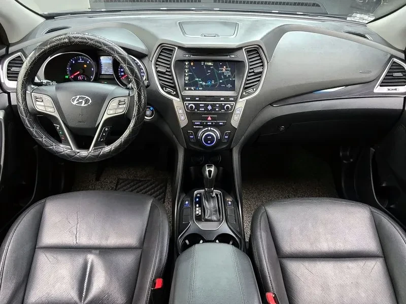 Hyundai Santa fe 2.0, снимка 7 - Автомобили и джипове - 54872220