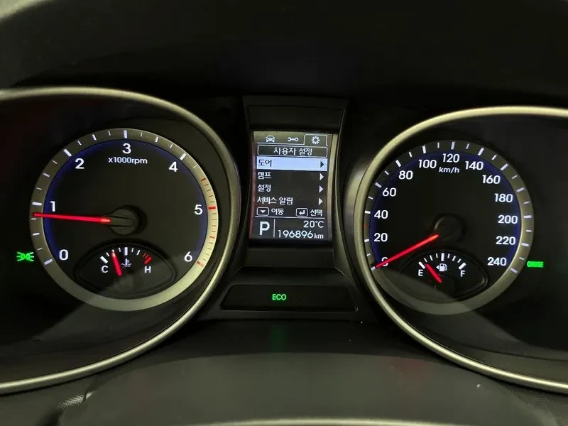 Hyundai Santa fe 2.0, снимка 8 - Автомобили и джипове - 54872220