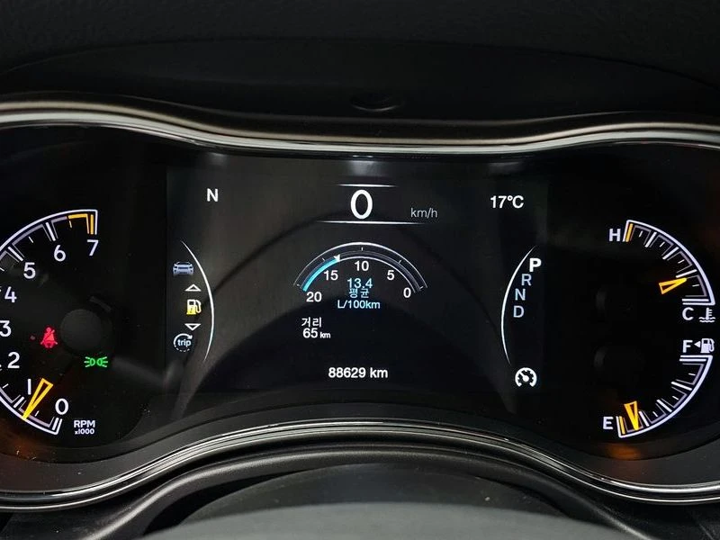 Jeep Cherokee 3.6 Limited| 295к.с.| ВКЛ.ТЕХНОТЕСТ, снимка 8 - Автомобили и джипове - 55092794