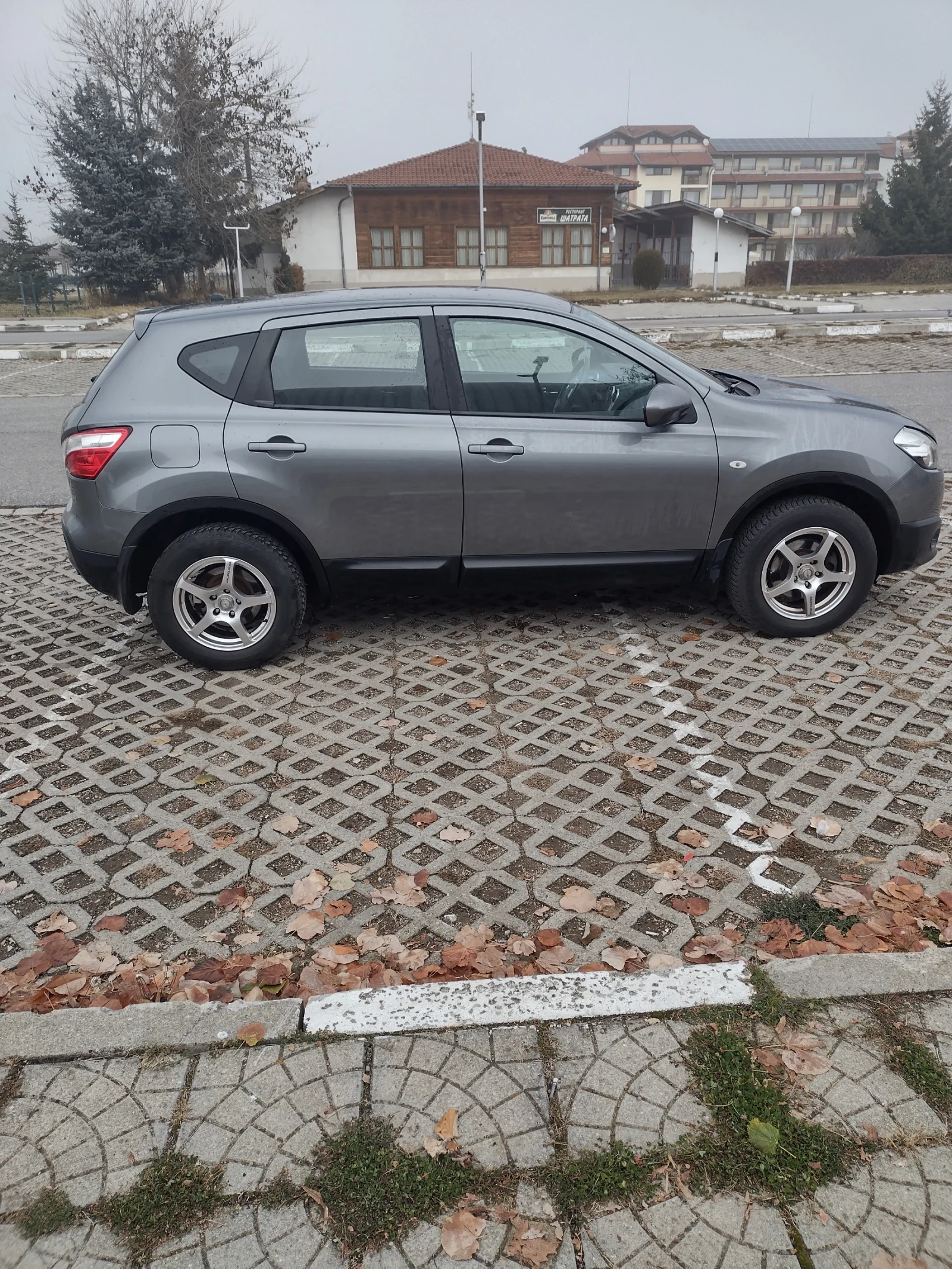 Nissan Qashqai 1.6i От БГ Първи Собственик - изображение 6