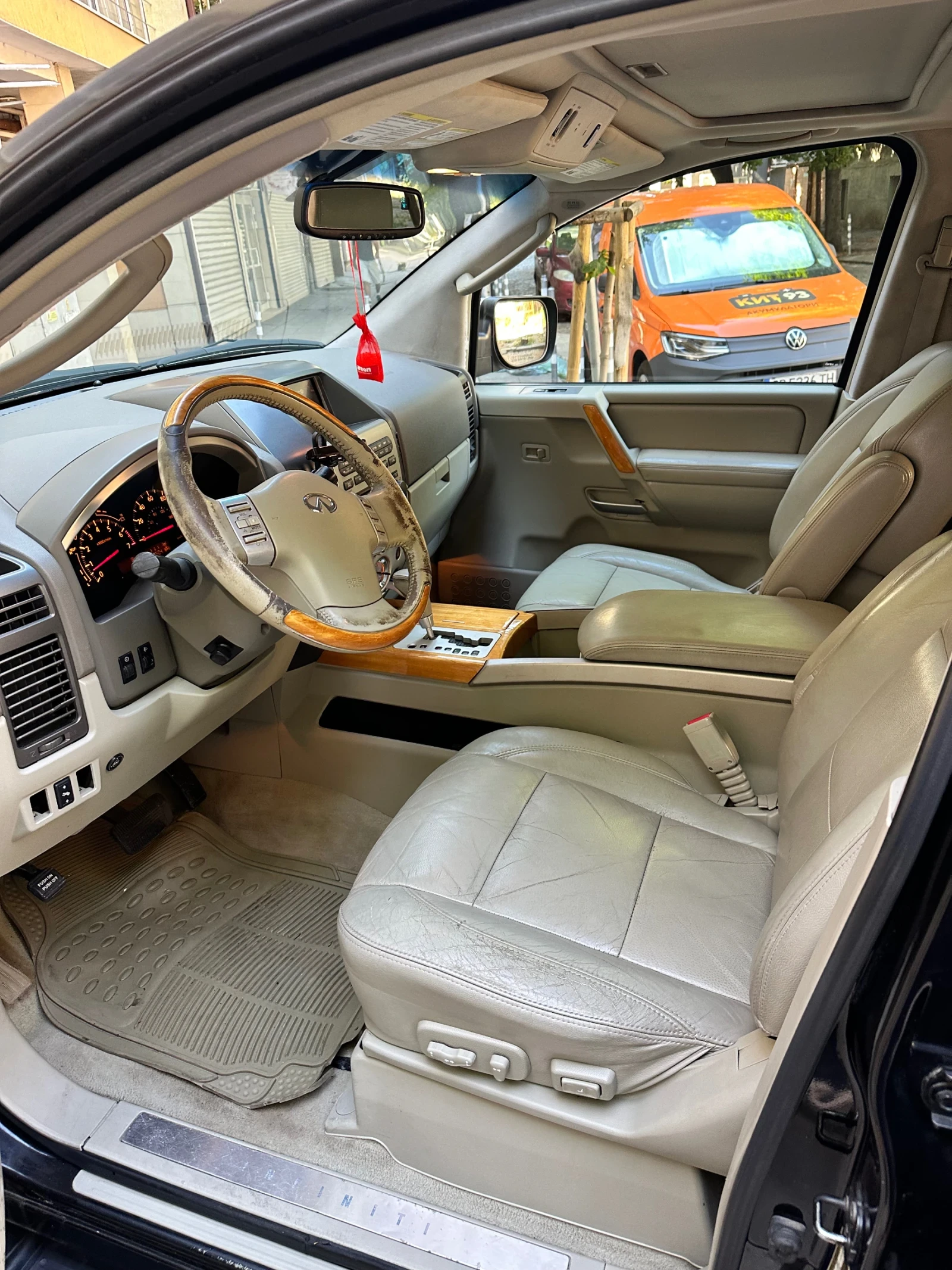 Infiniti QX56  - изображение 4
