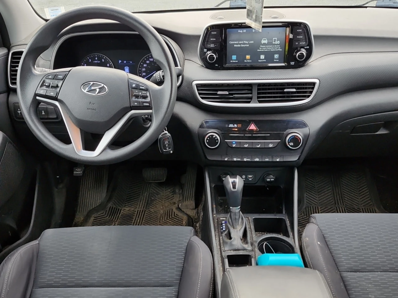 Hyundai Tucson ESSENTIAL* CARFAX * АвтоКредит * Цена до България* - изображение 6