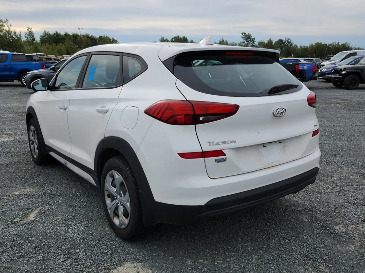 Hyundai Tucson ESSENTIAL* CARFAX * АвтоКредит * Цена до България* - изображение 4