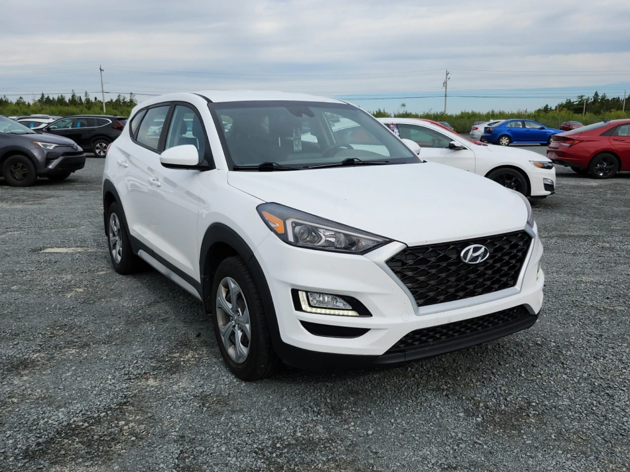 Hyundai Tucson ESSENTIAL* CARFAX * АвтоКредит * Цена до България* - изображение 2