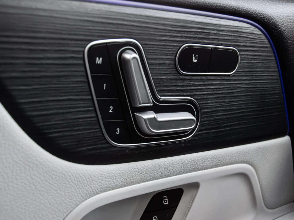 Mercedes-Benz GLB 250 | AMG PKG |  | 360 |  | Mobile.bg   12