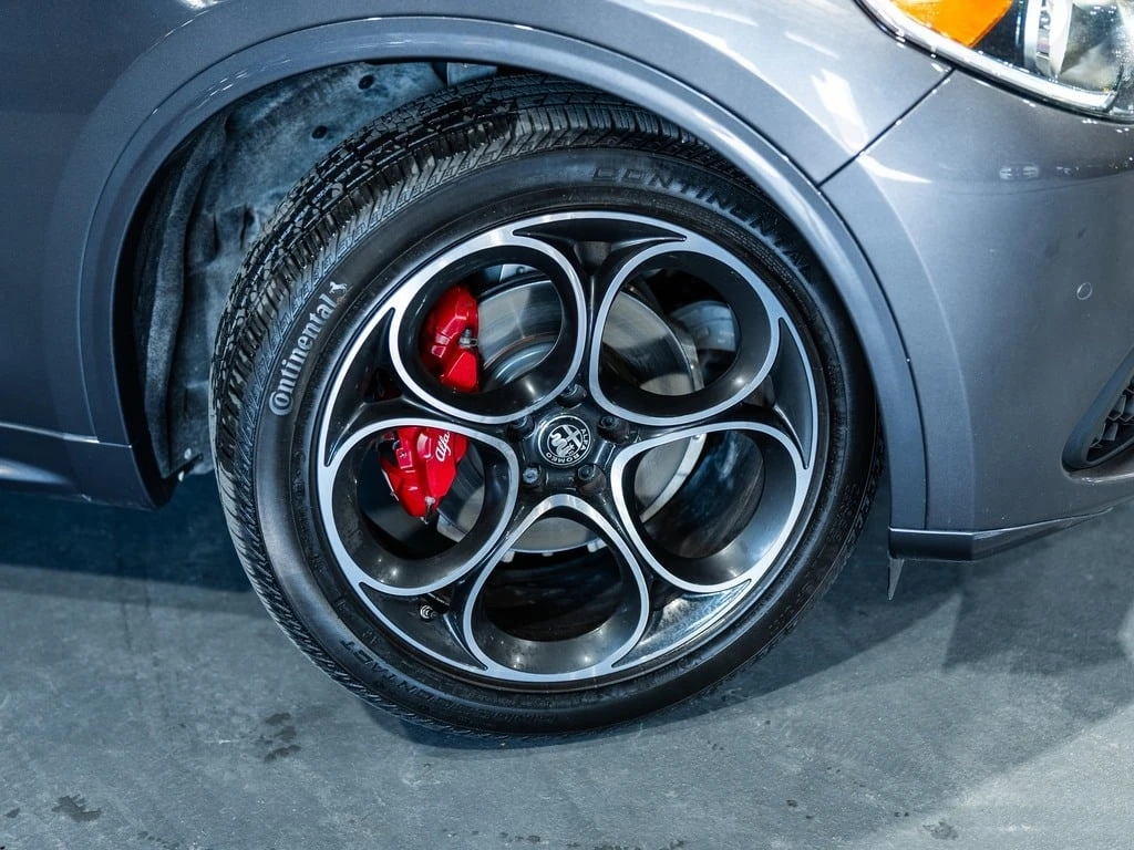 Alfa Romeo Stelvio * Veloce/HARMEN K/NAV/1OWNER/CLEAN CARFAX * CARFAX | Mobile.bg � ����������� 8