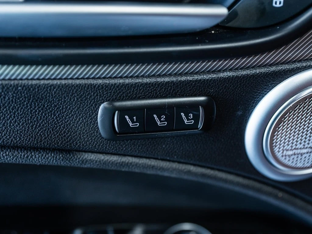 Alfa Romeo Stelvio * Veloce/HARMEN K/NAV/1OWNER/CLEAN CARFAX * CARFAX | Mobile.bg � ����������� 11