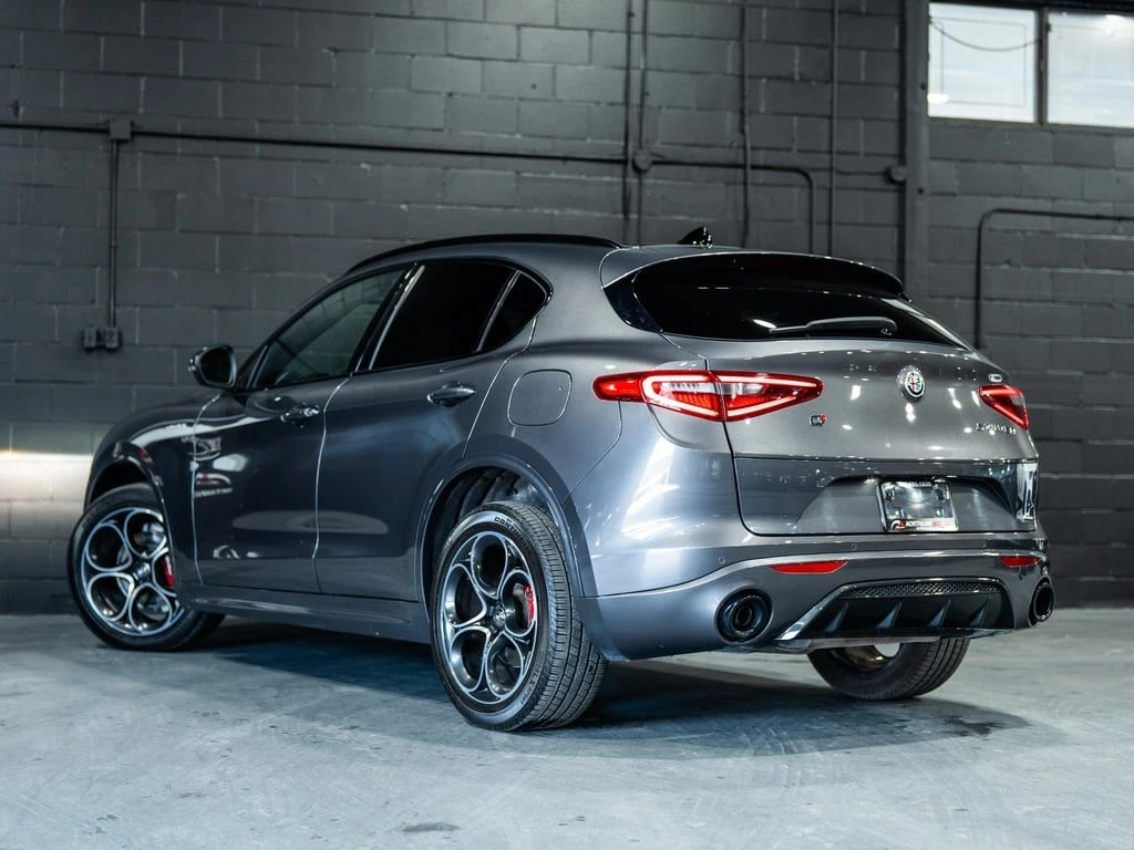 Alfa Romeo Stelvio * Veloce/HARMEN K/NAV/1OWNER/CLEAN CARFAX * CARFAX | Mobile.bg � ����������� 6