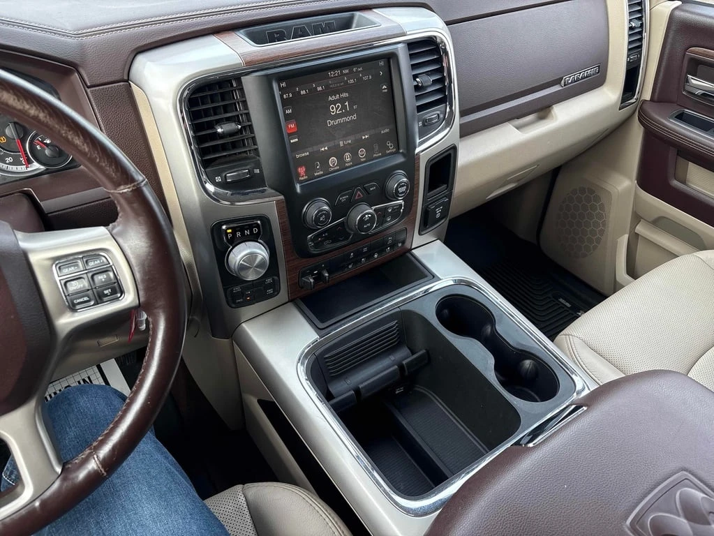 Dodge RAM 1500 * Laramie * CARFAX * БЕЗ ПЪРВОНАЧАЛНА ВНОСКА - изображение 9