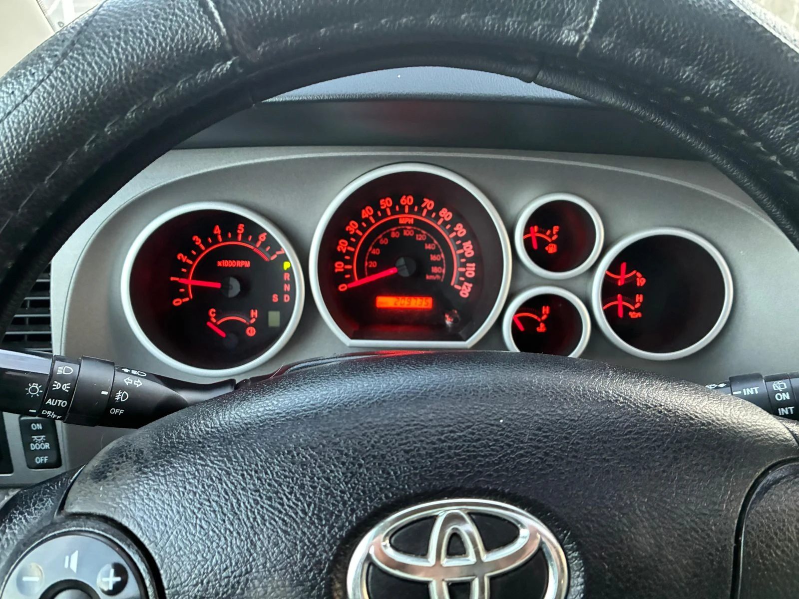 Toyota Sequoia ���������* ������* ��* �������*  | Mobile.bg � ����������� 11