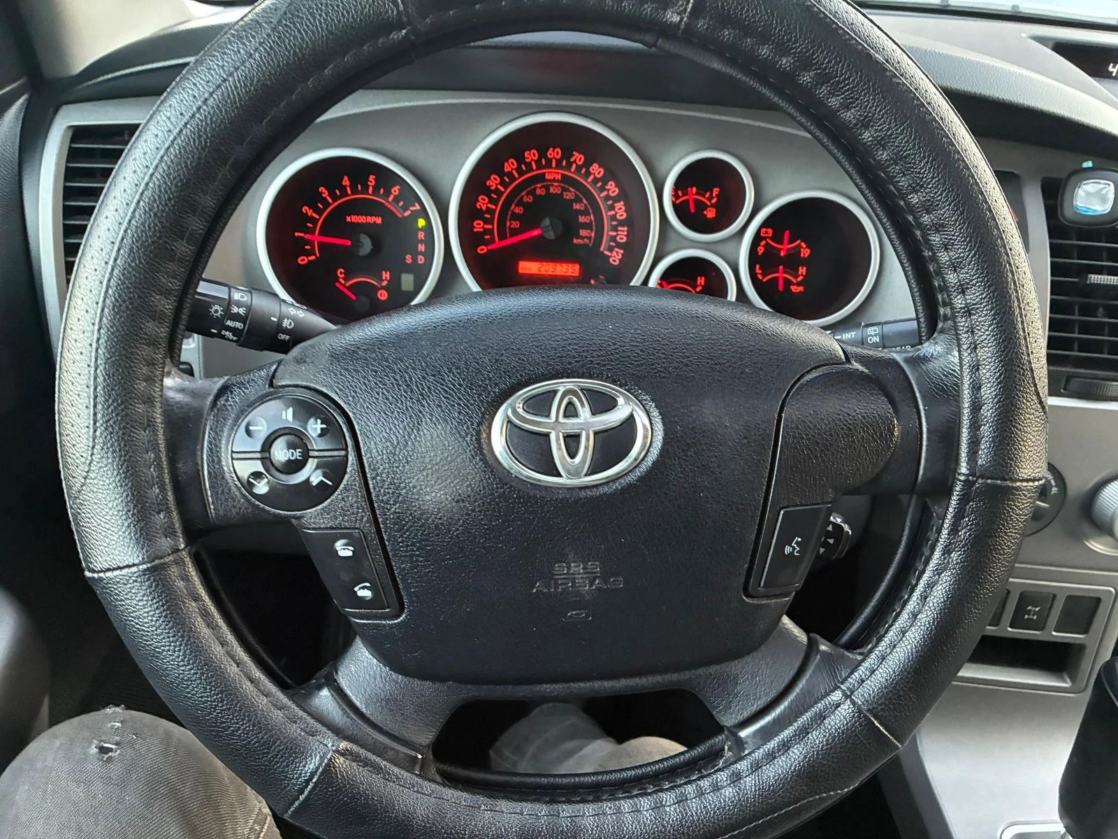 Toyota Sequoia АВТОПИЛОТ* КЕЙЛЕС* ЕЛ* СЕДАЛКИ*  - изображение 9