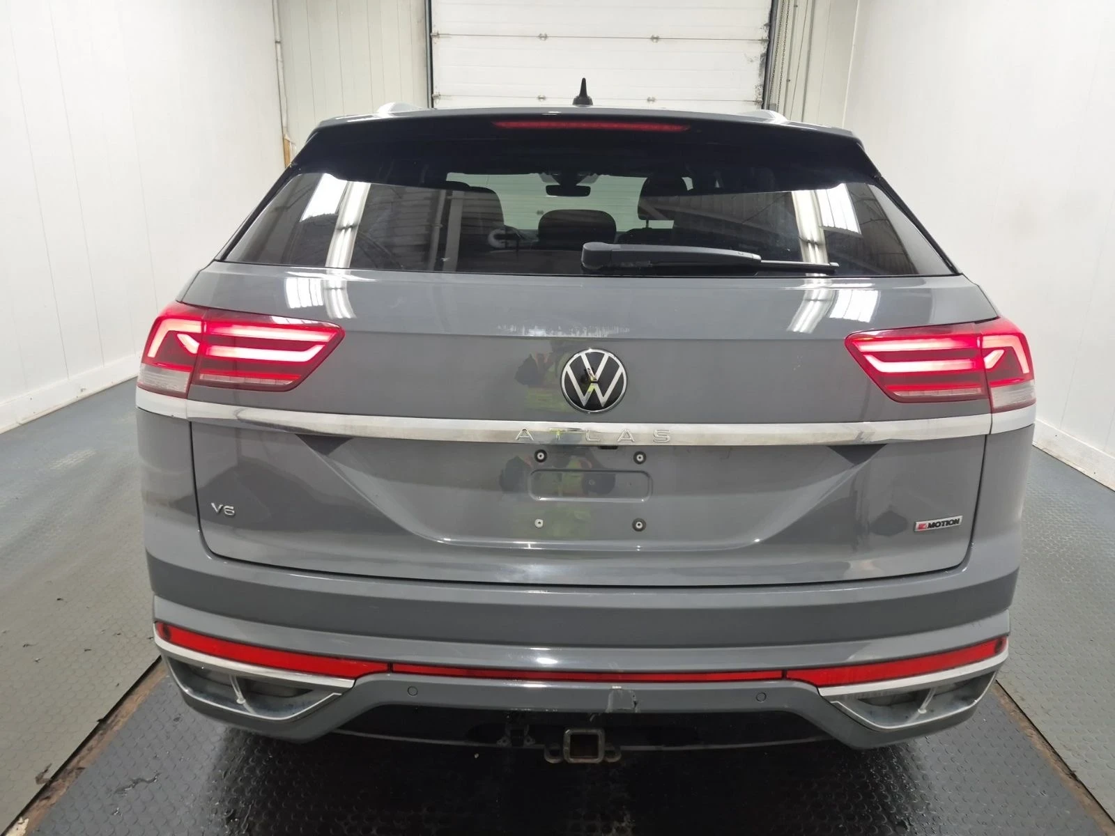 VW Atlas EXECLINE* Fender* 360View* CarPlay* Обдух, снимка 5 - Автомобили и джипове - 53861751