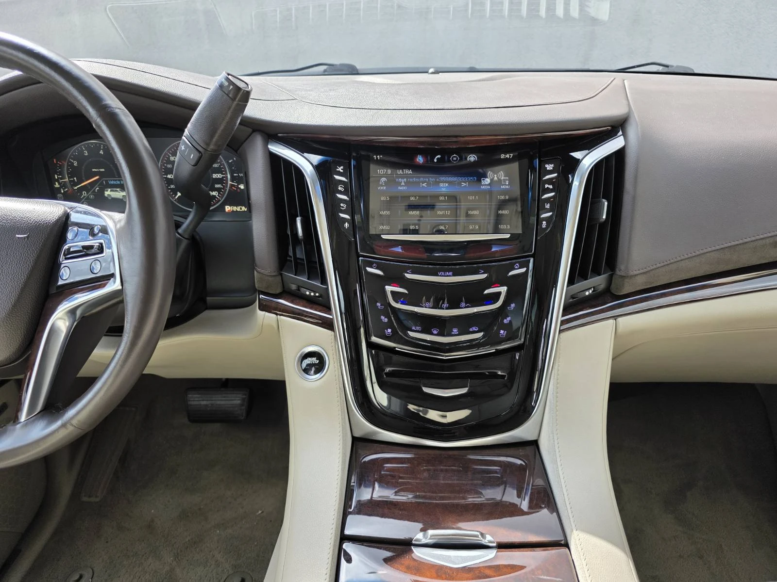 Cadillac Escalade 6.2L PLATINUM, снимка 15 - Автомобили и джипове - 54105296