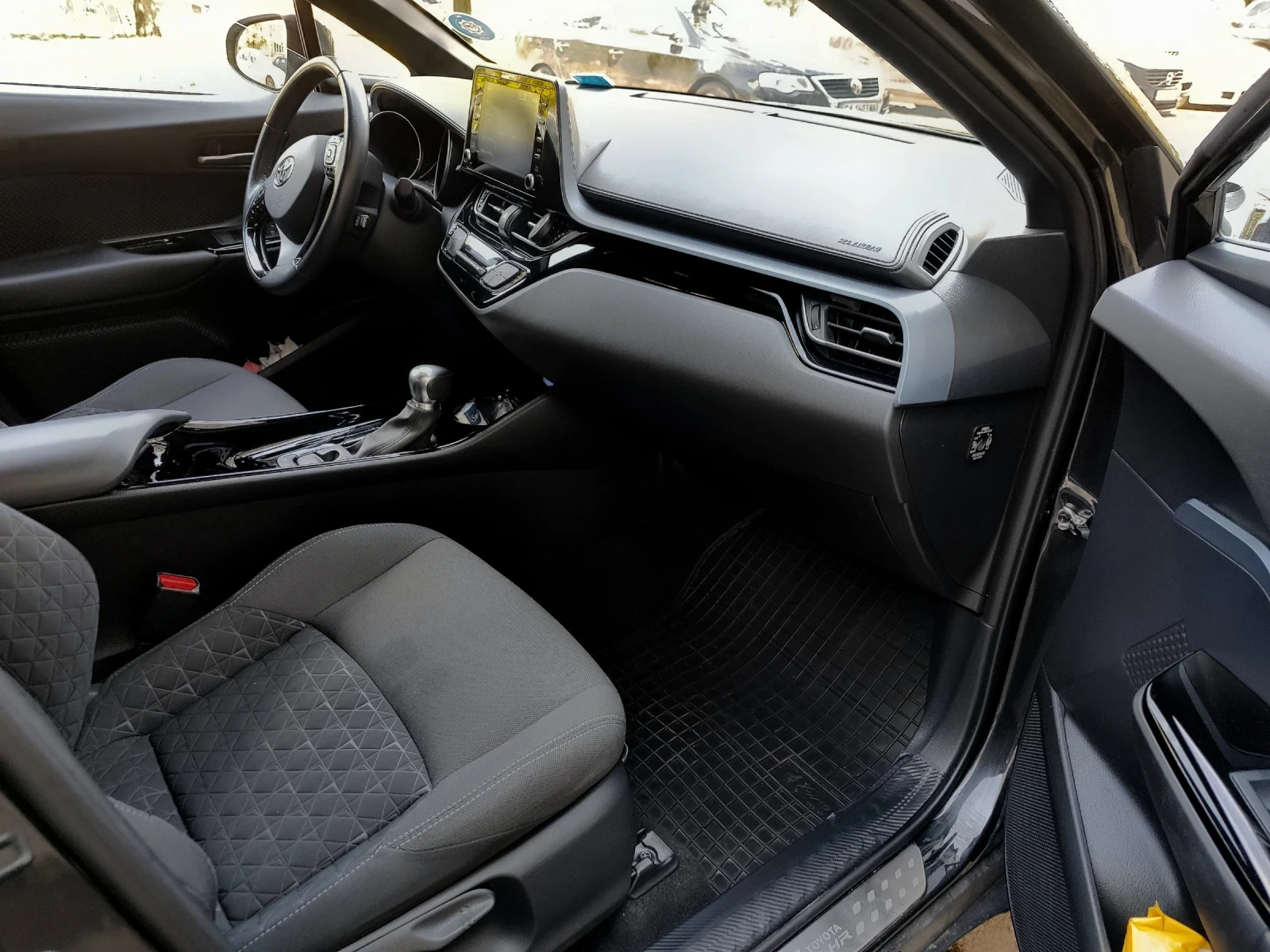 Toyota C-HR 2.0 -184 к.с, снимка 16 - Автомобили и джипове - 54308644