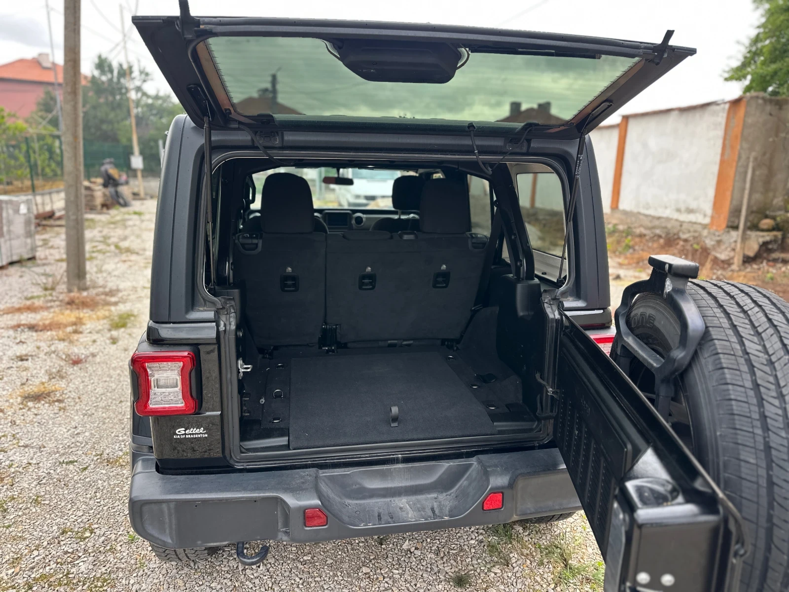 Jeep Wrangler Sahara 2.0L 294 к.с. 8 скорости E-torque, снимка 6 - Автомобили и джипове - 54581643