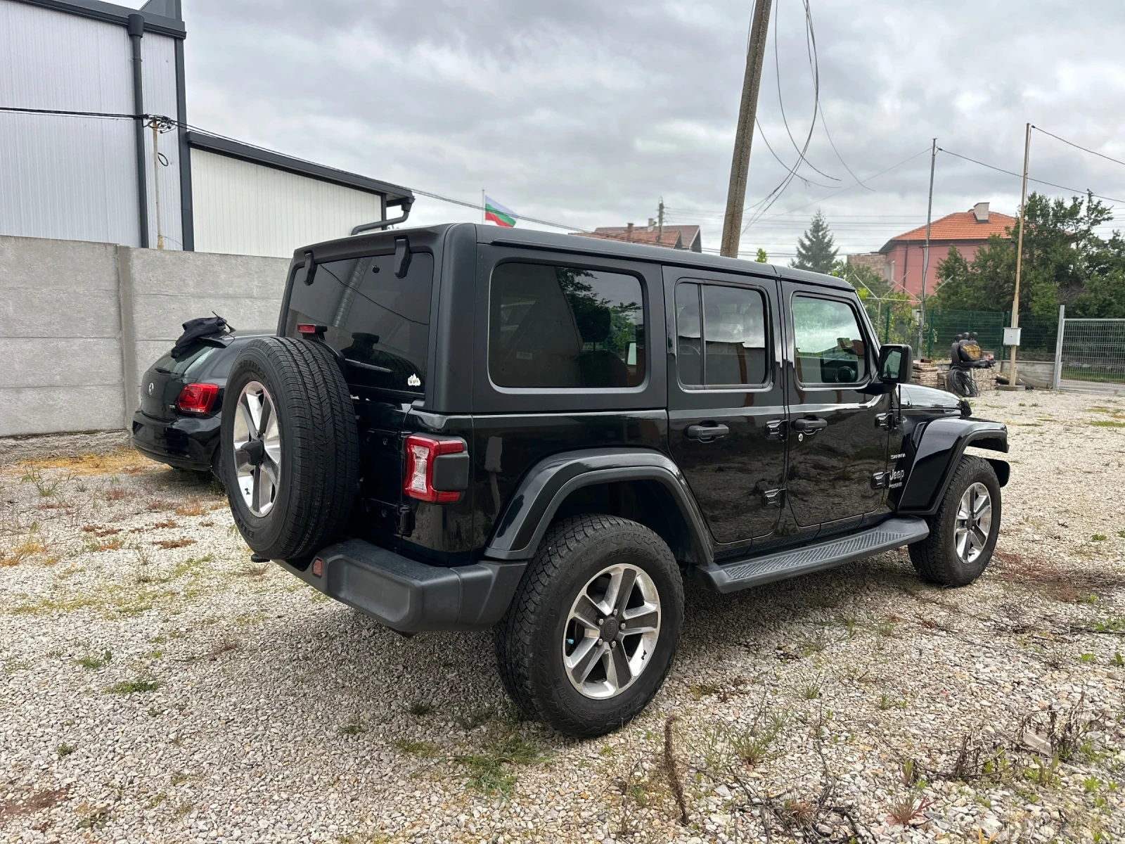 Jeep Wrangler Sahara 2.0L 294 к.с. 8 скорости E-torque, снимка 3 - Автомобили и джипове - 54581643