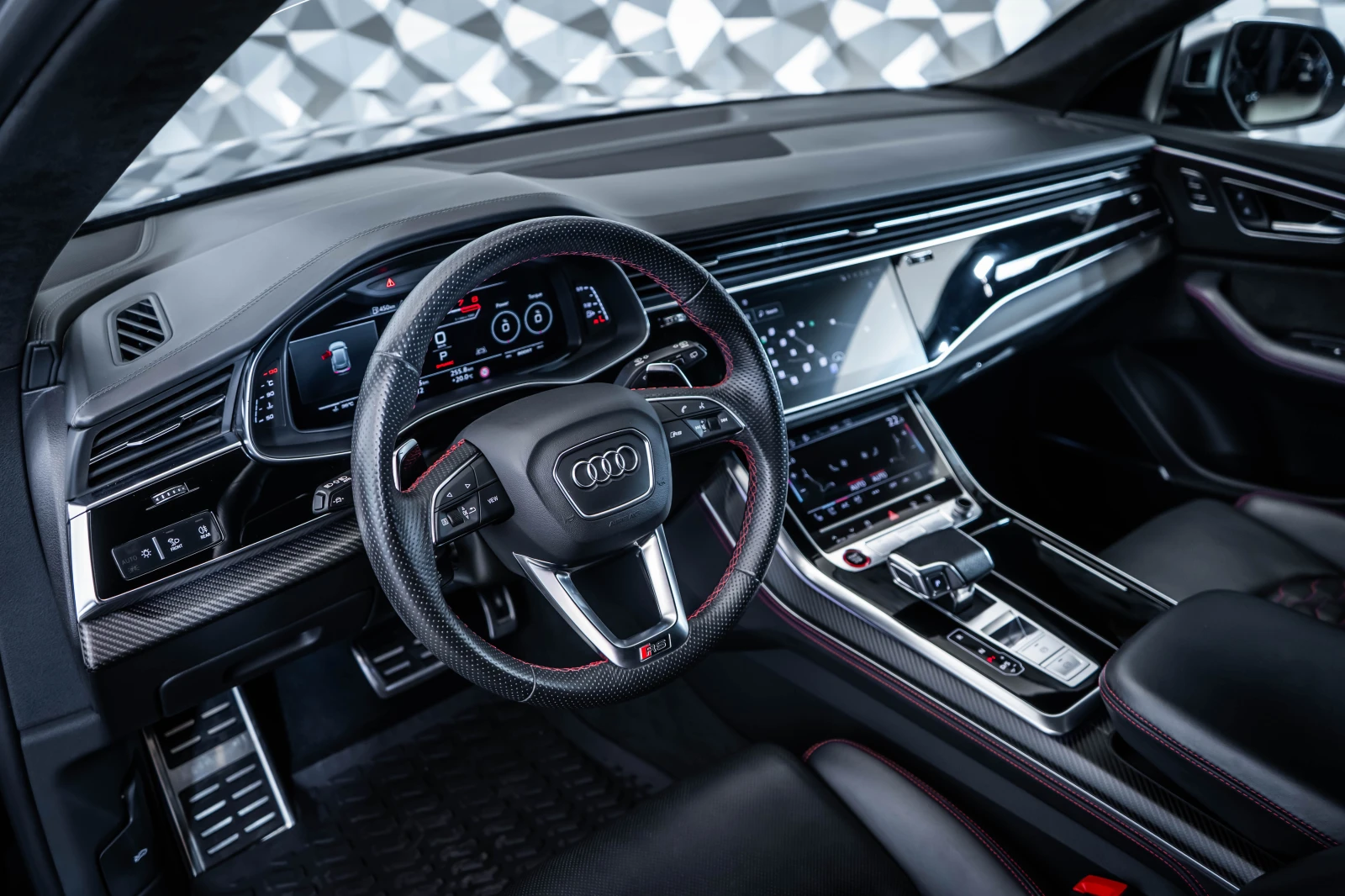 Audi RSQ8 B&O* Керамика* Пано* SoftCl* , снимка 8 - Автомобили и джипове - 54788630