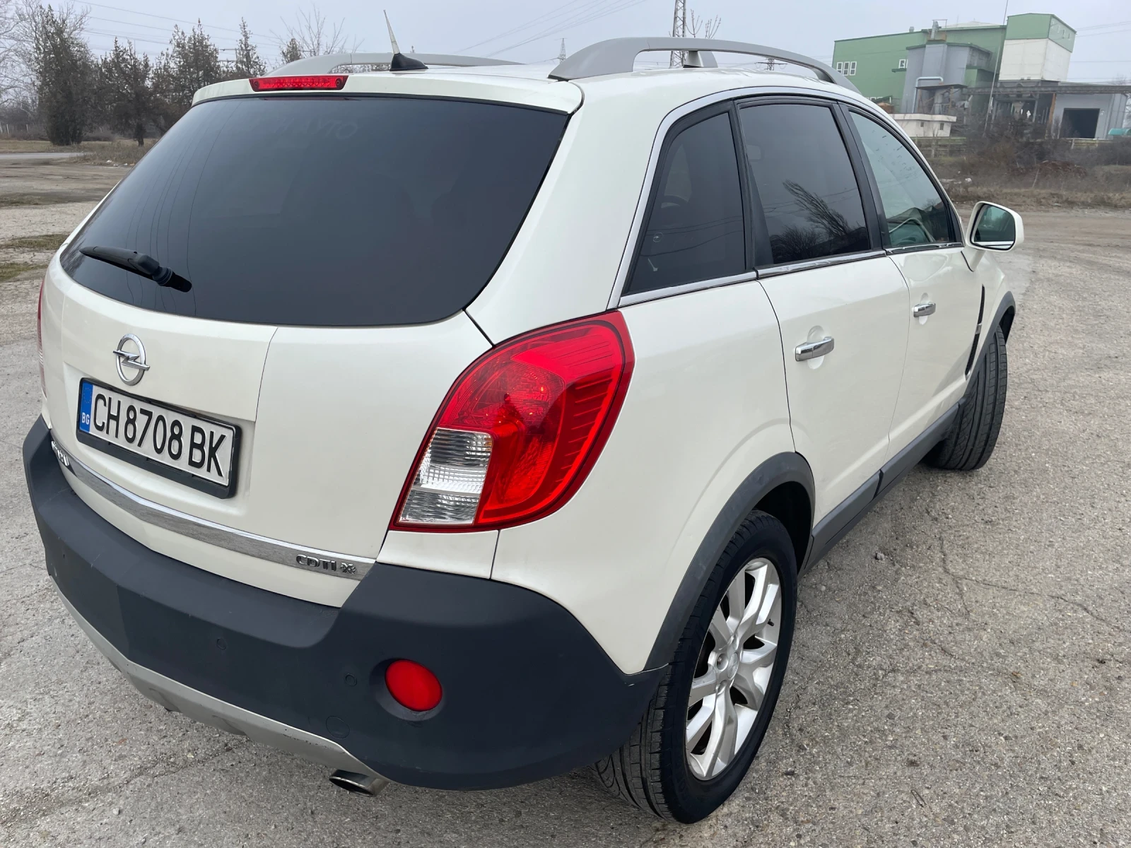 Opel Antara 2.2 CDTI 4x4 Facelift, снимка 4 - Автомобили и джипове - 54794742