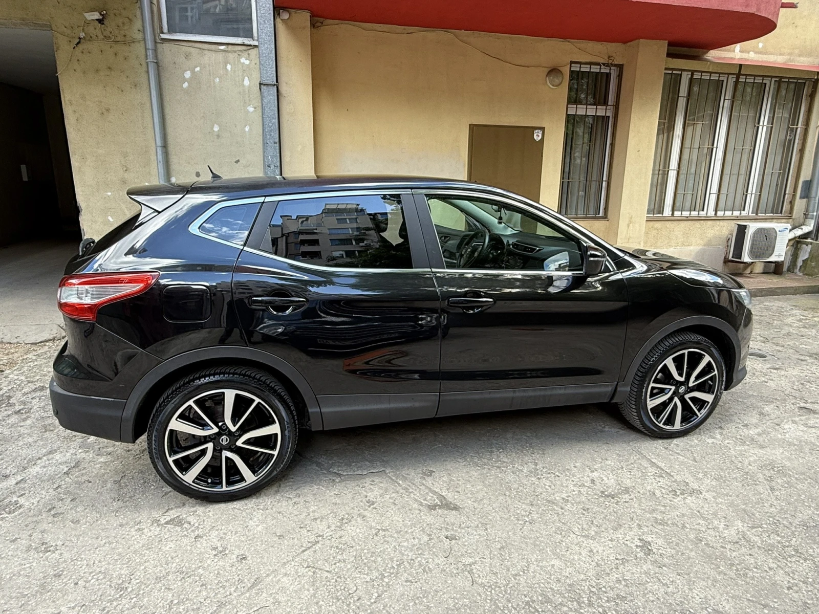 Nissan Qashqai, снимка 3 - Автомобили и джипове - 55282168