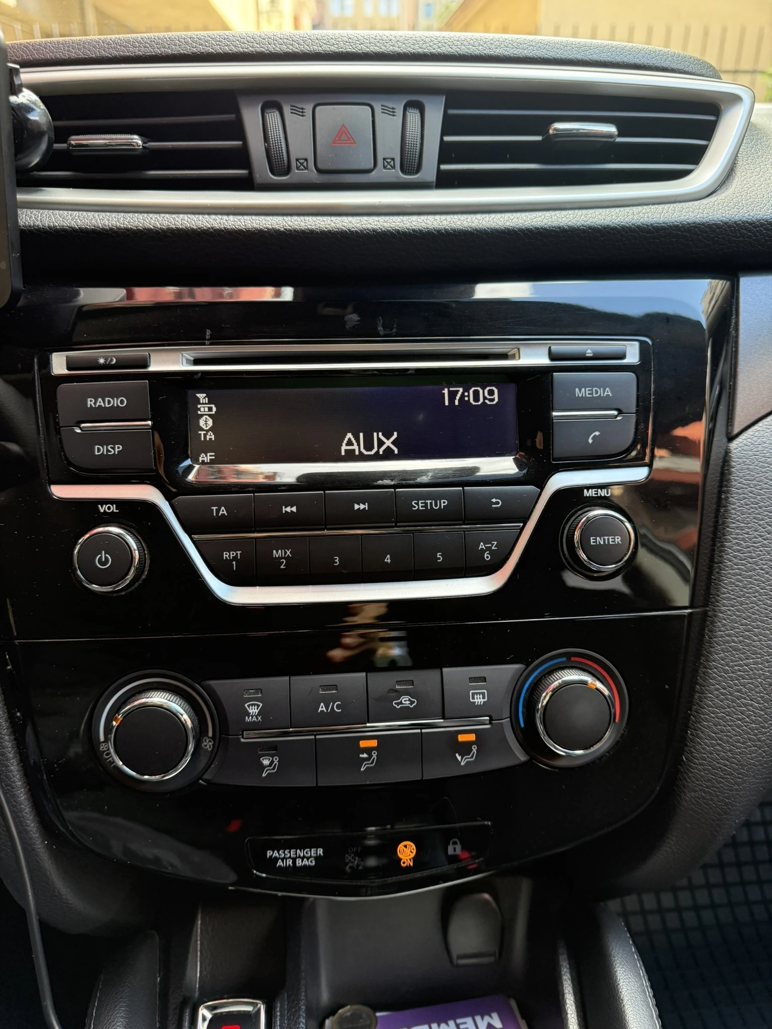 Nissan Qashqai, снимка 8 - Автомобили и джипове - 55282168