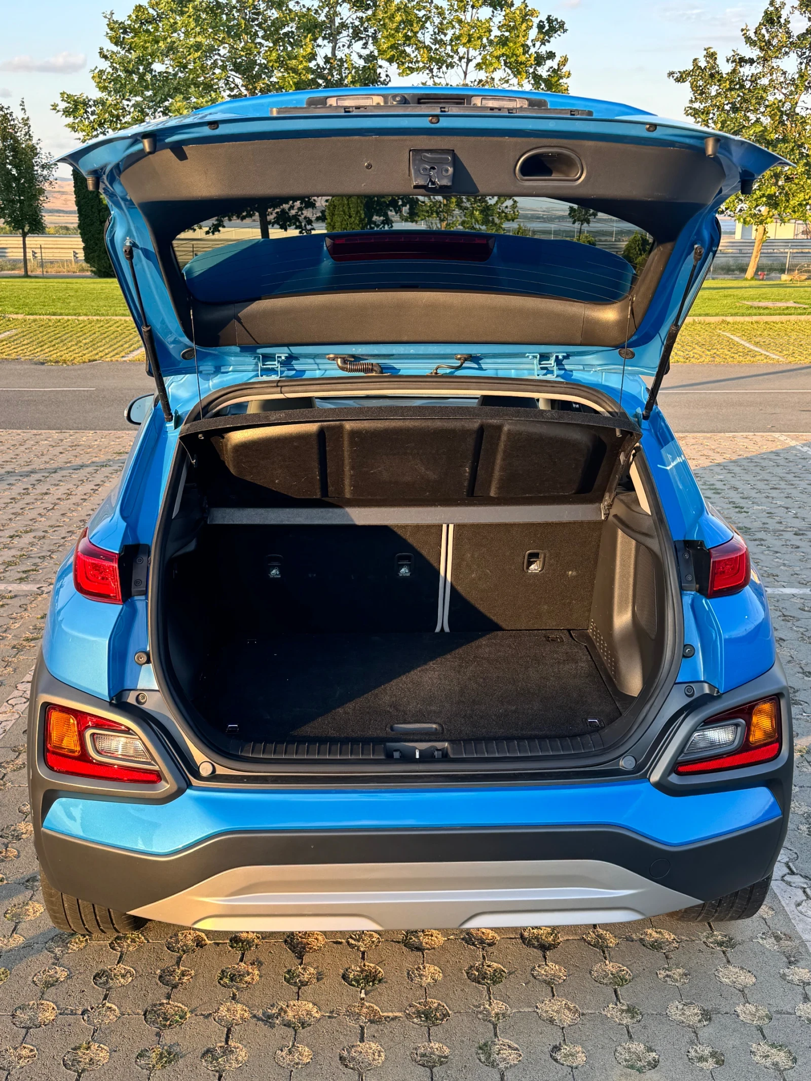 Hyundai Kona, снимка 12 - Автомобили и джипове - 55711076
