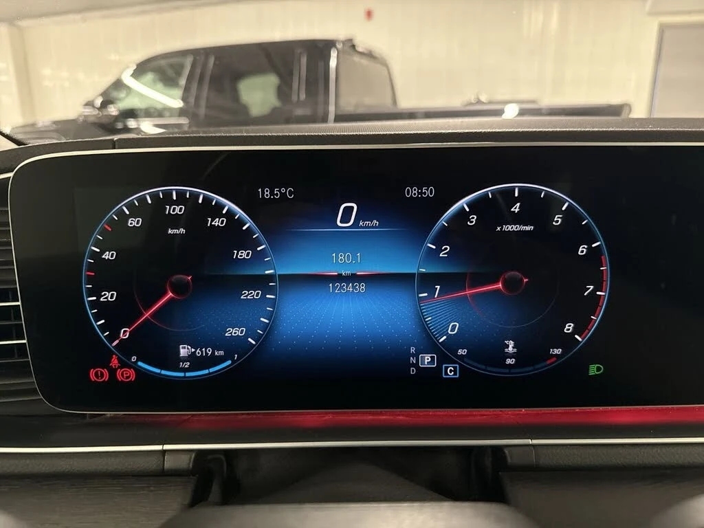 Mercedes-Benz GLE 350 AMG, Headup, Подгрев, Дистроник, 360, Панорама, снимка 10 - Автомобили и джипове - 55960956