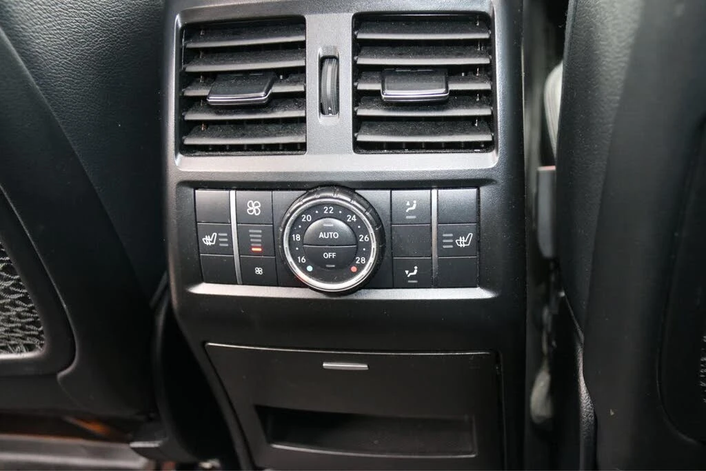 Mercedes-Benz GLS 500 4MATIC AMG PERFORMANCE * КРАЙНА ЦЕНА* , снимка 14 - Автомобили и джипове - 56049679