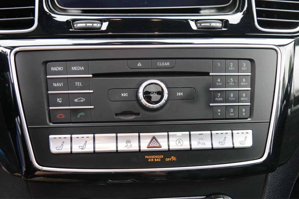 Mercedes-Benz GLS 500 4MATIC AMG PERFORMANCE * КРАЙНА ЦЕНА* , снимка 10 - Автомобили и джипове - 56049679