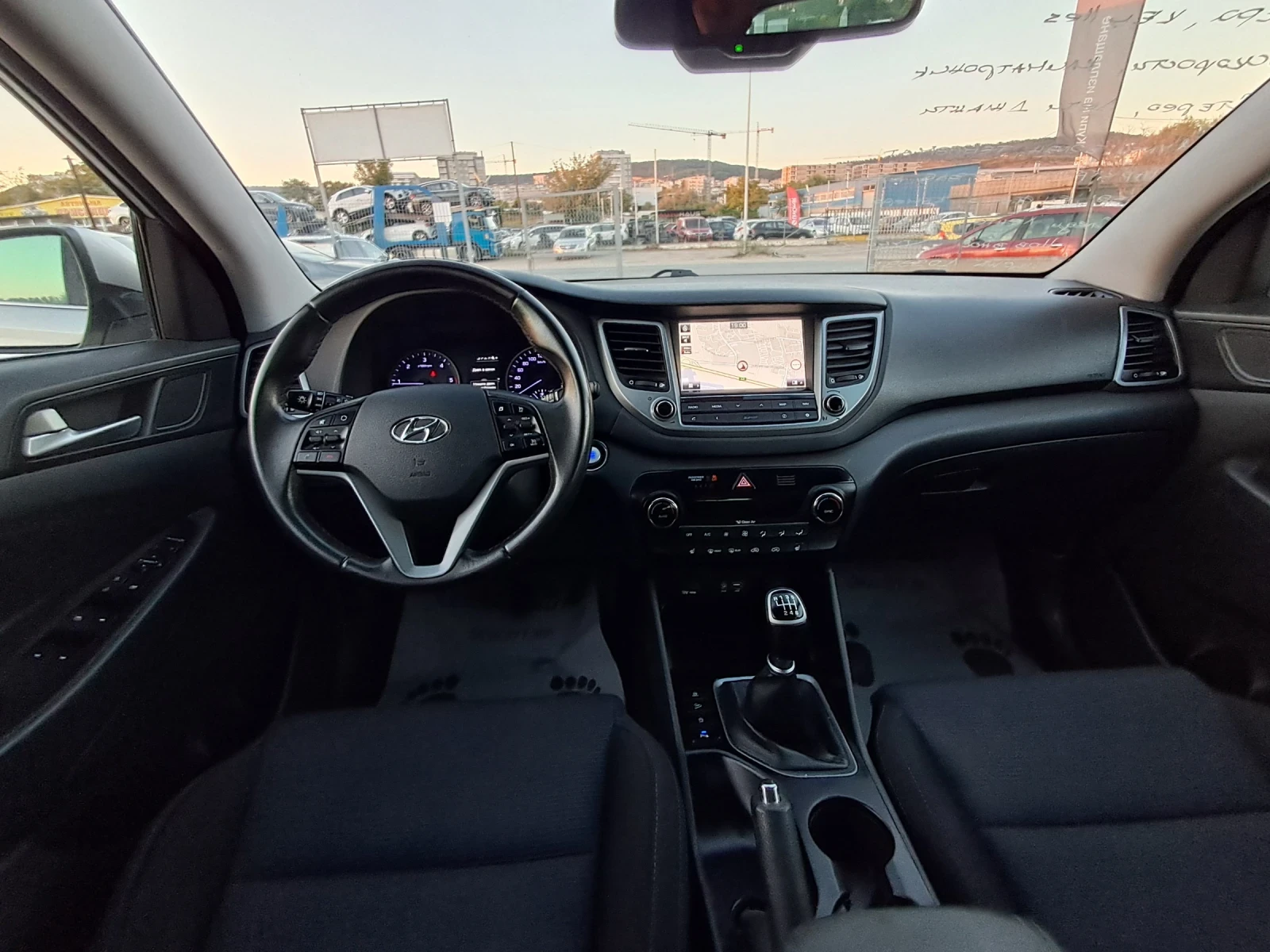 Hyundai Tucson 1.7 НАВИГАЦИЯ, КАМЕРА, ПАРКТРОНИК, снимка 8 - Автомобили и джипове - 56155432