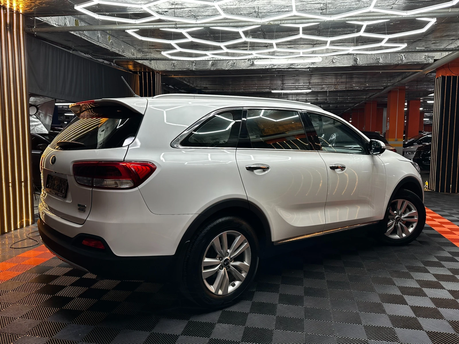 Kia Sorento 2.2d 202 к.с./от КОРЕЯ, снимка 5 - Автомобили и джипове - 56705362