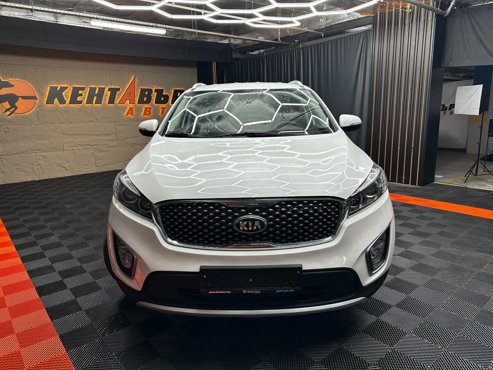 Kia Sorento 2.2d 202 к.с./от КОРЕЯ, снимка 3 - Автомобили и джипове - 56705362