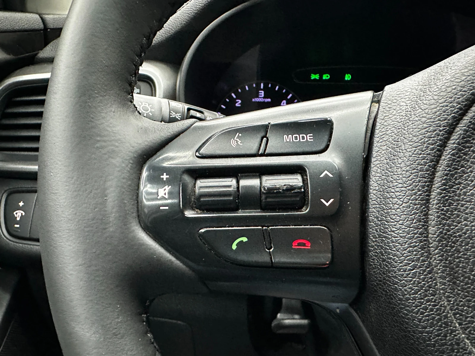 Kia Sorento 2.2d 202 к.с./от КОРЕЯ, снимка 17 - Автомобили и джипове - 56705362