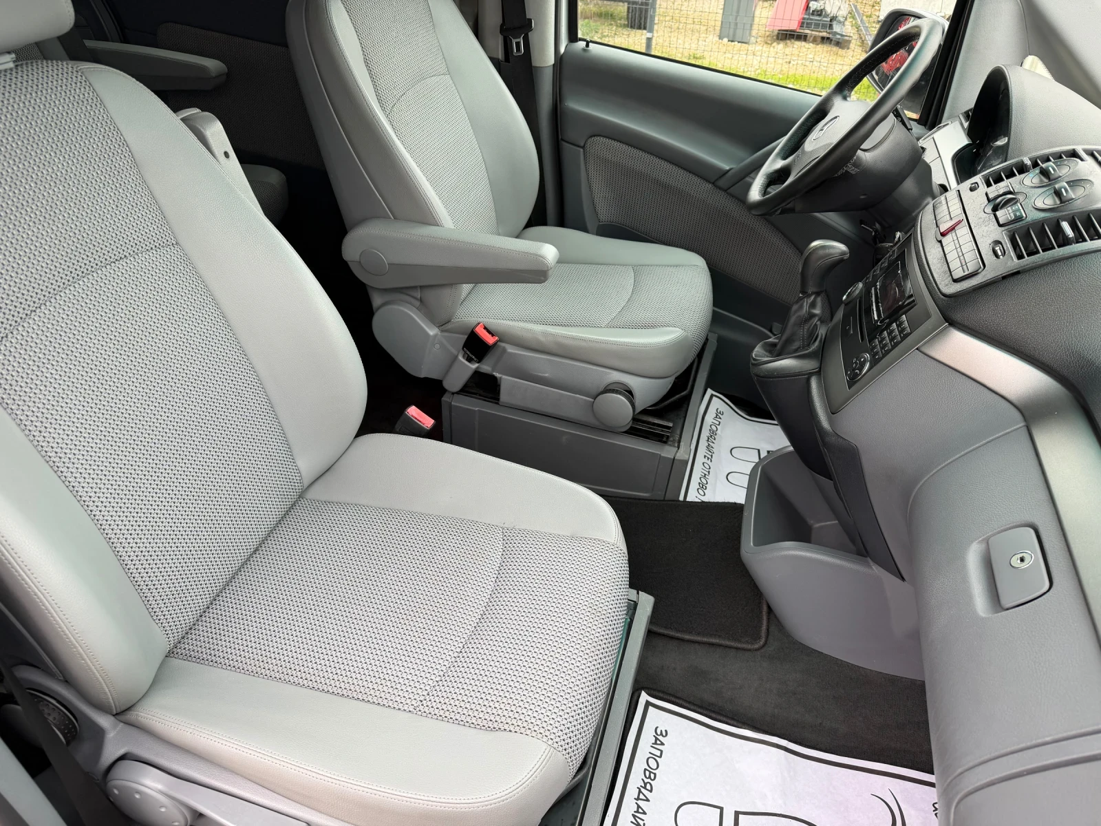 Mercedes-Benz Viano 3.0 CDI Швейцария, снимка 11 - Бусове и автобуси - 53979525