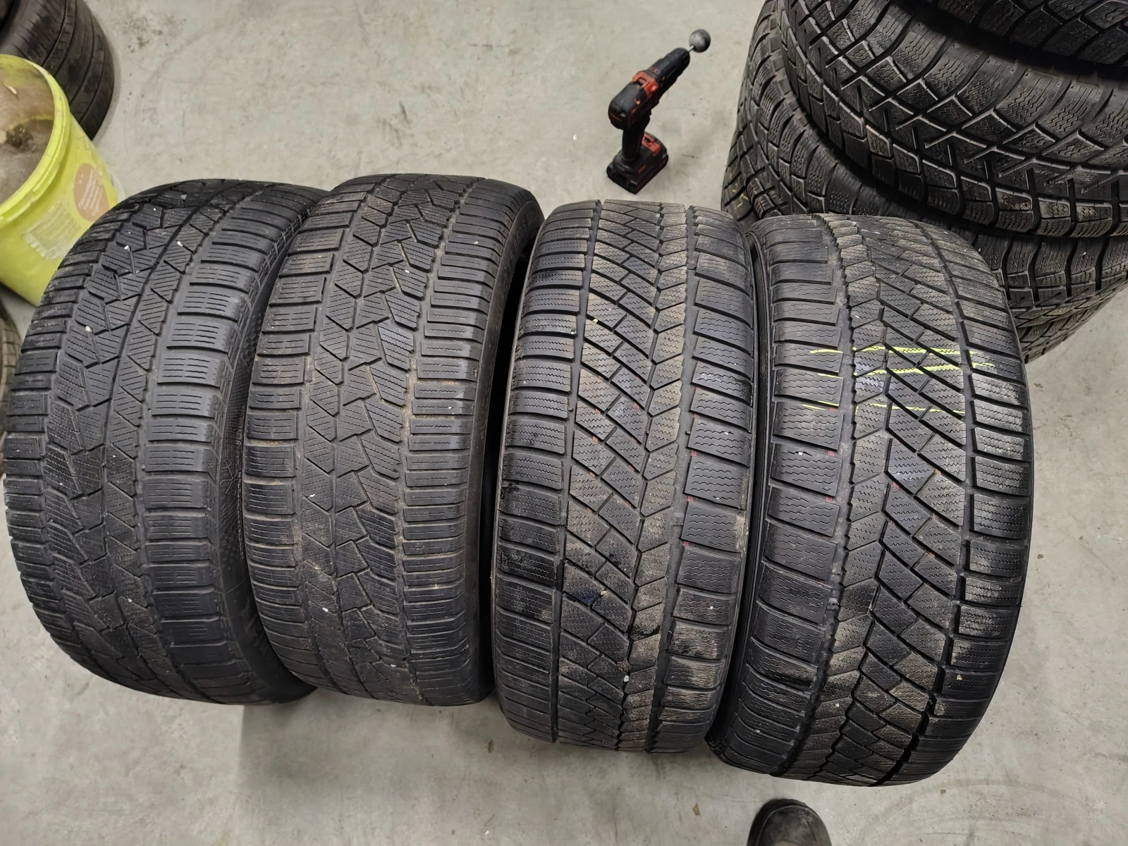 Гуми Зимни 225/45R18