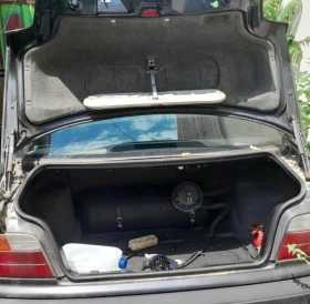 BMW 318 Гас, снимка 5