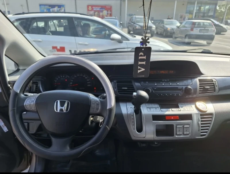 Honda Fr-v 1.8 i Автоматик, снимка 6 - Автомобили и джипове - 47233419