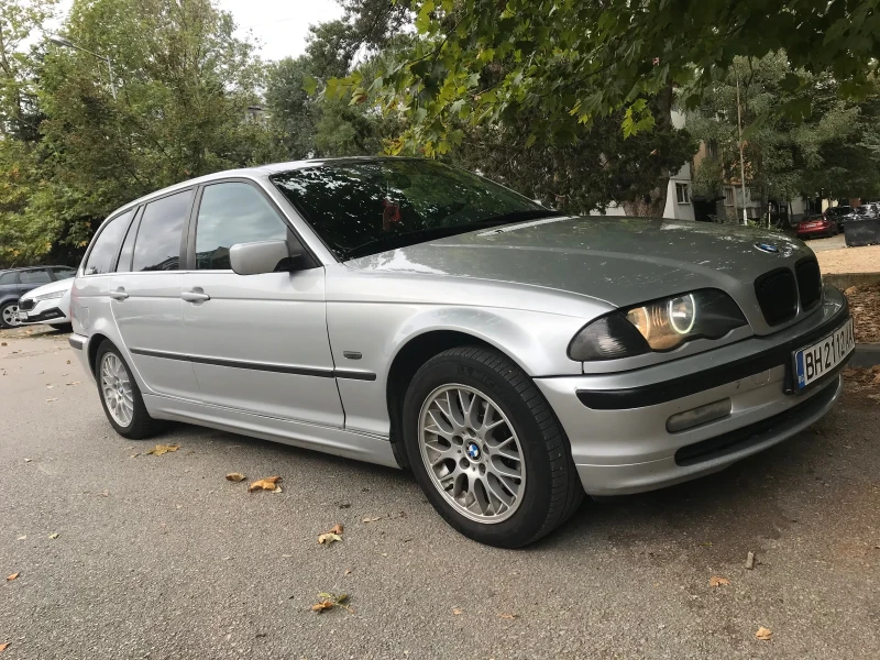 BMW 320 320 i, снимка 4 - Автомобили и джипове - 48411038