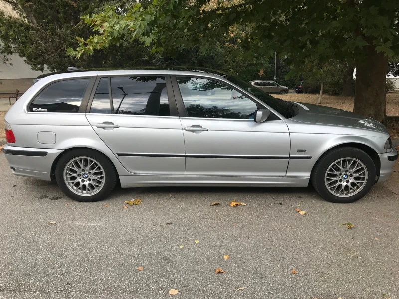 BMW 320 320 i, снимка 5 - Автомобили и джипове - 48411038