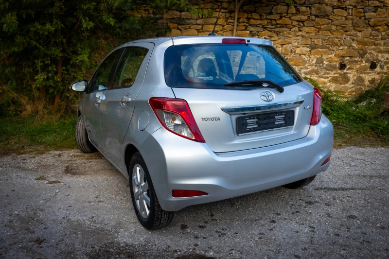 Toyota Yaris, снимка 7 - Автомобили и джипове - 52396615