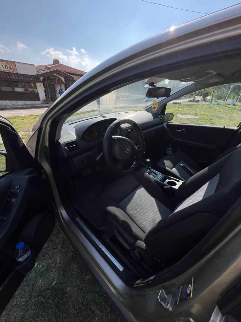 Mercedes-Benz A 180, снимка 8 - Автомобили и джипове - 52401775