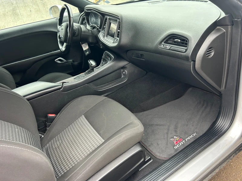 Dodge Challenger SRT* 2021/8* 115000km* СЕРВИЗ* BILSTEIN Окачване* , снимка 16 - Автомобили и джипове - 52726461