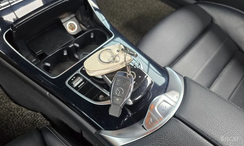 Mercedes-Benz C 200, снимка 9 - Автомобили и джипове - 53452254