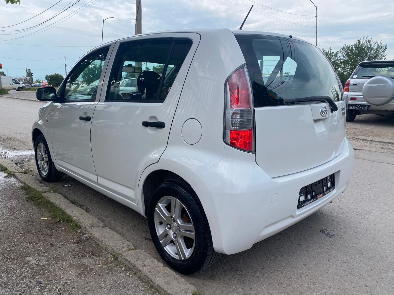 Daihatsu Sirion 1, 000 EURO4 - изображение 5