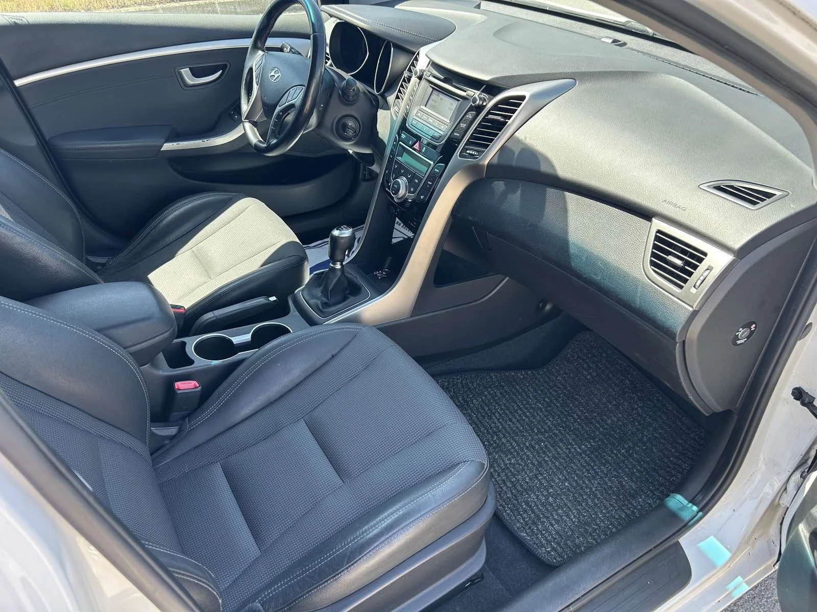 Hyundai I30 1.6DIESEL - изображение 7