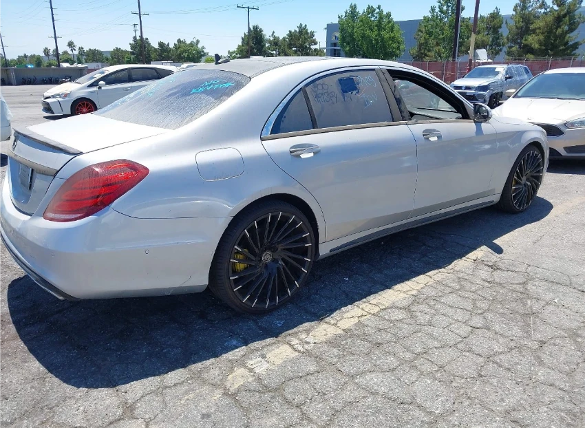 Mercedes-Benz S 550 Обдух* BURMESTER* Ambient* Пано* Масаж* Въздух*  - изображение 4