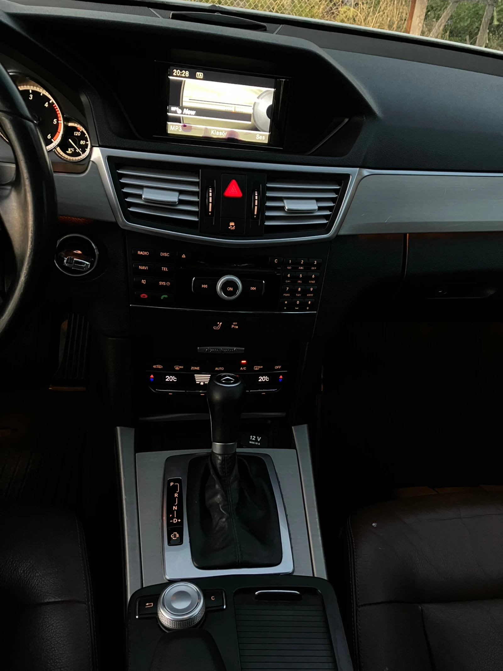 Mercedes-Benz E 220  - изображение 10