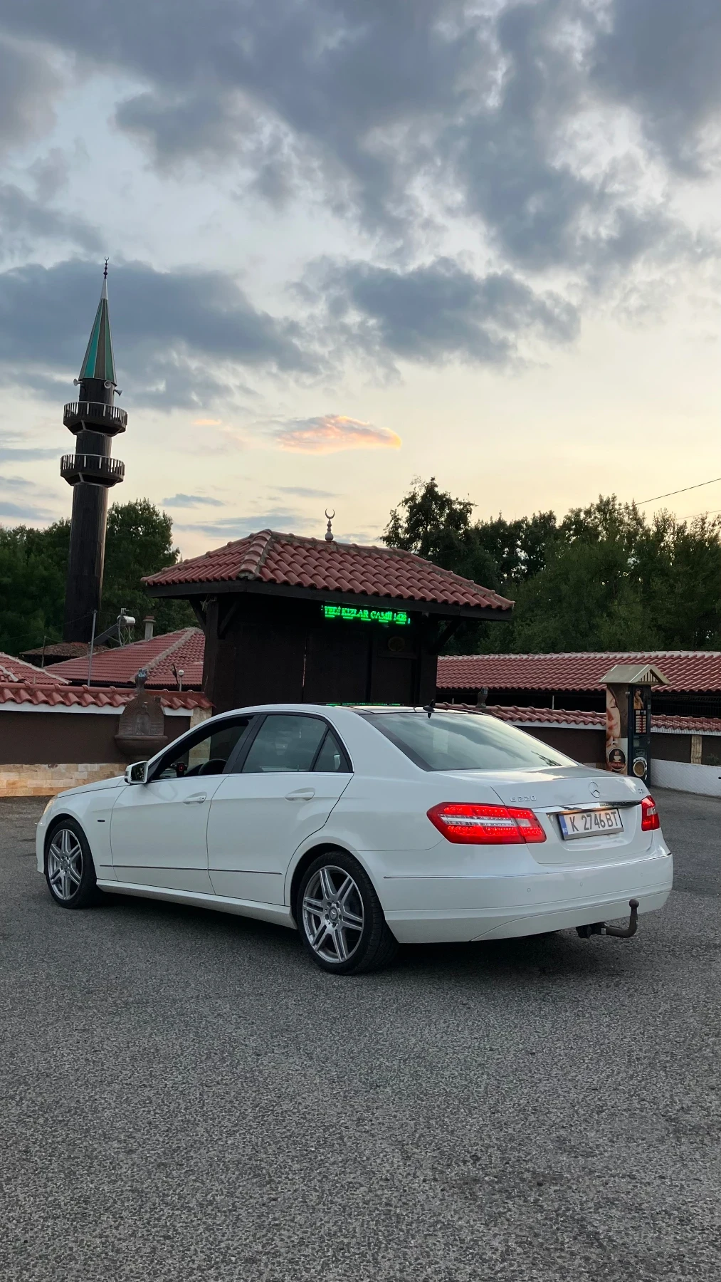 Mercedes-Benz E 220  - изображение 2