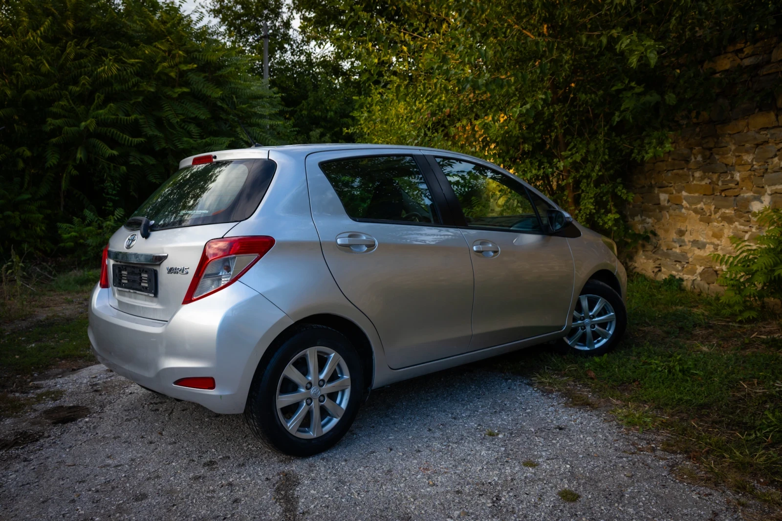 Toyota Yaris  - изображение 5